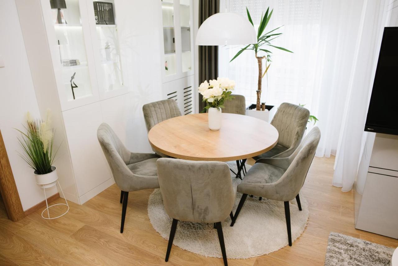 Lusso Apartman Subotica Buitenkant foto